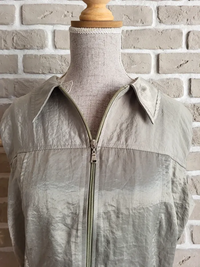Veste chemise sans manches satinée kaki Formul' - Neuve et Made in France - photo numéro 4