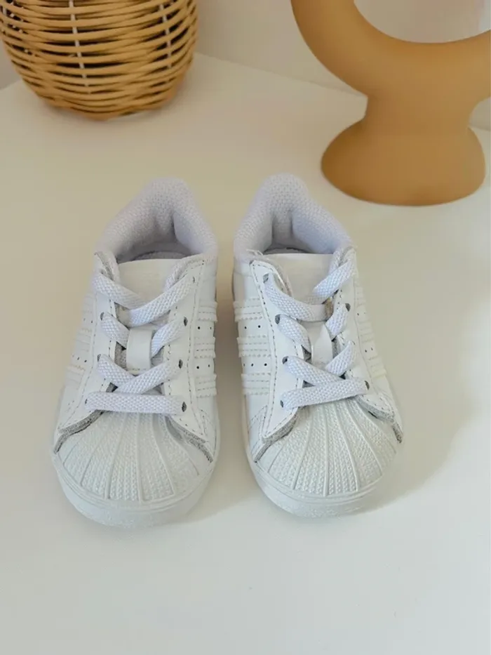 Adidas superstar pointure 19 - photo numéro 2
