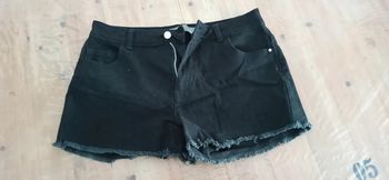 Short jeans