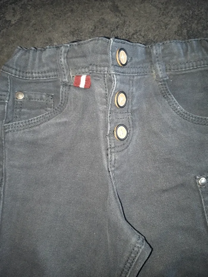 Jeans tape à l'œil 18 mois - photo numéro 2