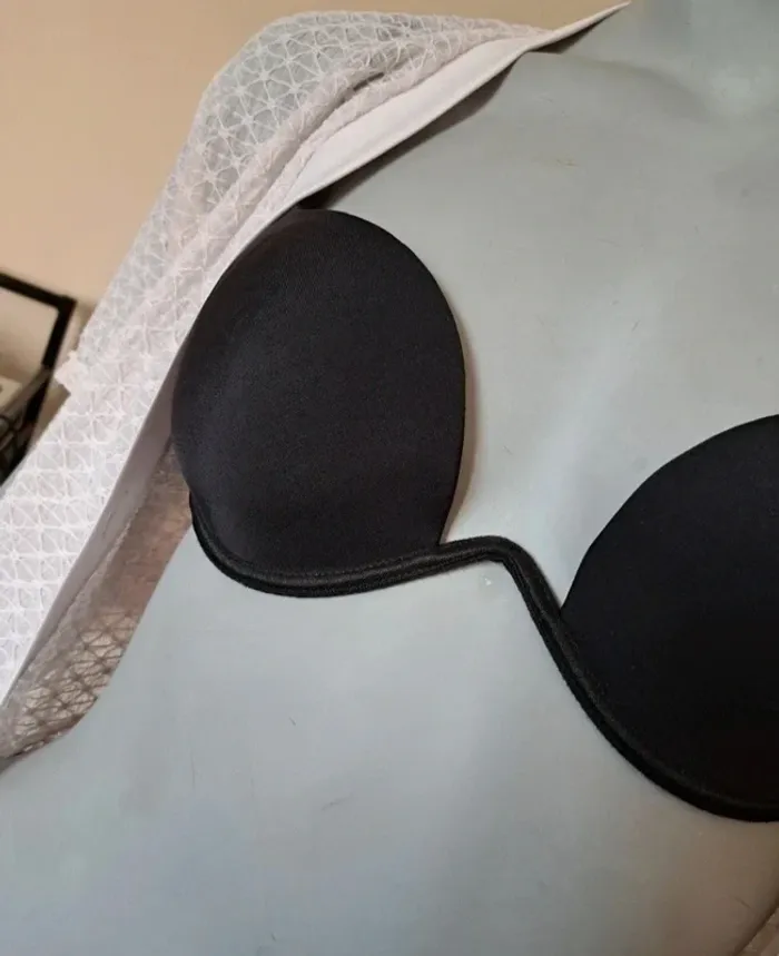 Soutien gorge noir - photo numéro 2