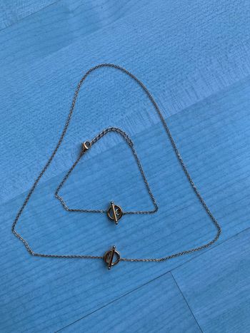 Ensemble collier et bracelet dorés