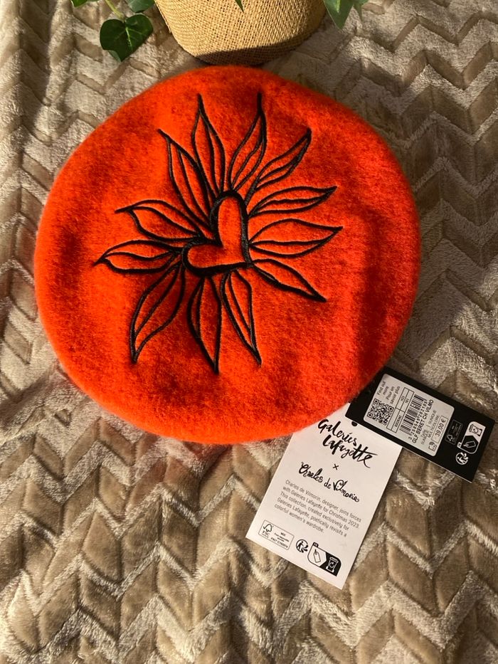 Béret brodé Charles de Vilmorin Galeries Lafayette