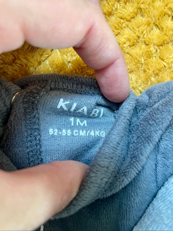 3 pyjamas polaires 1 mois - photo numéro 3