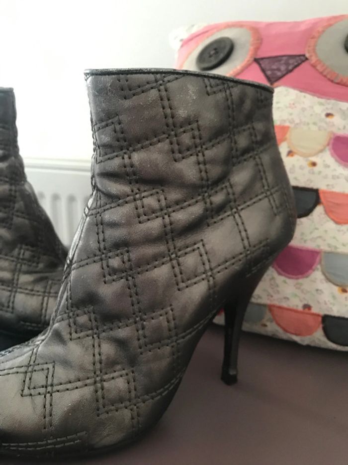 Bottines cuir D&G argentée 37 1/5 - photo numéro 6
