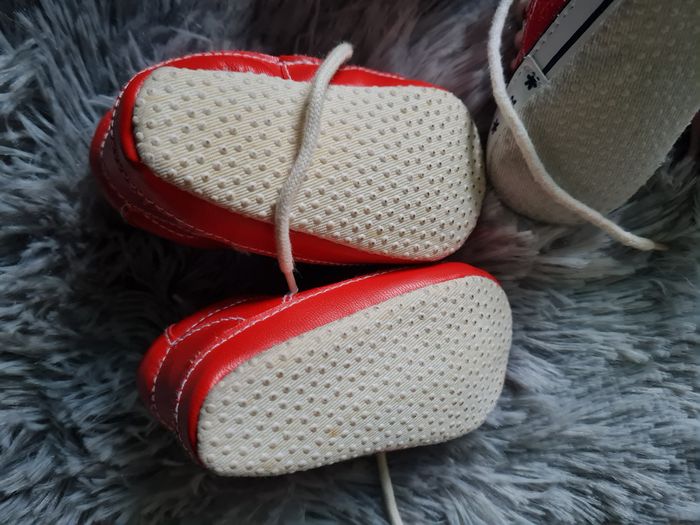 lot X3 chaussures / chausson bébé 0/6 mois - photo numéro 3