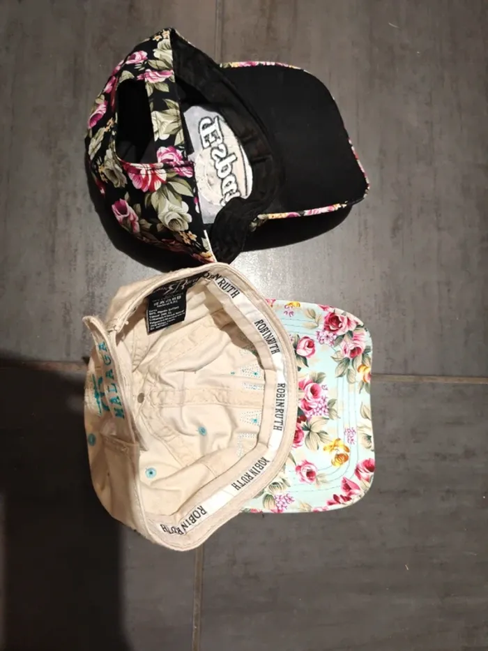 2 casquettes espagnol - photo numéro 3