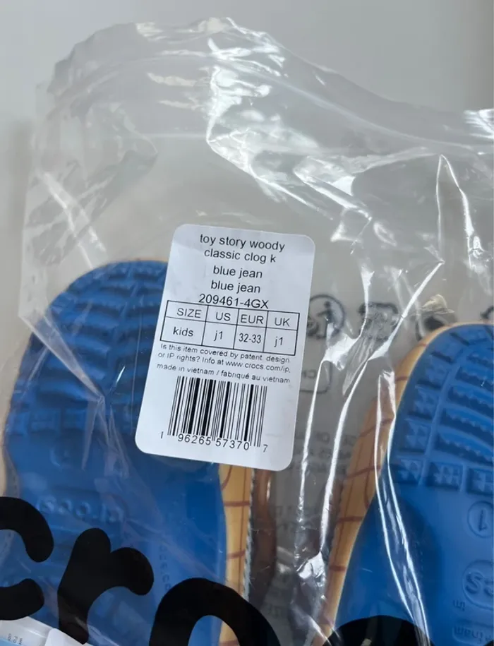 Crocs Toy Story Woody Classic Clog Taille 32-33 - photo numéro 2