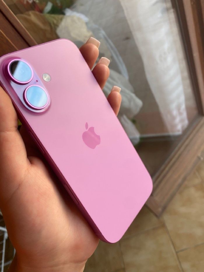 iPhone 16 plus - photo numéro 2