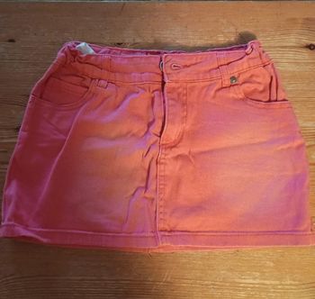 Mini-jupe rose t. 10 ans
