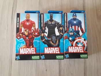 Vends lot de 3 personnages Marvel. Neuve