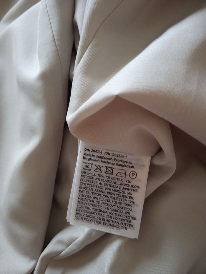 Jolie Veste couleur crème forme overzize - photo numéro 3