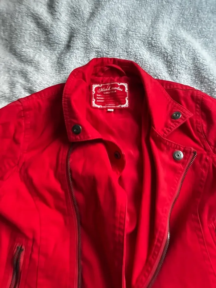Veste rouge 8 ans - photo numéro 3