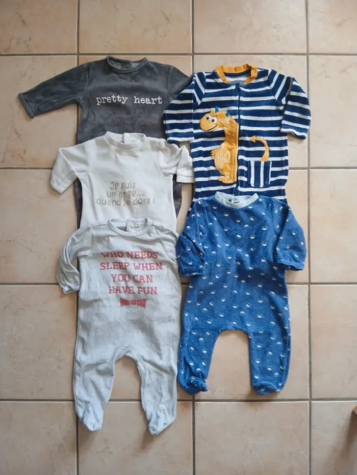 Lot de 5 pyjamas