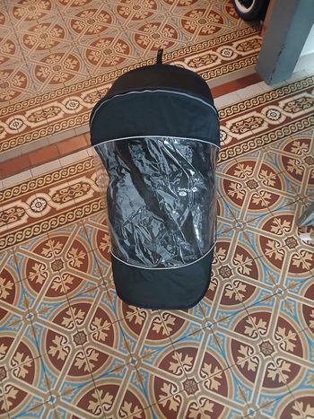 Vends assise safety 1st + housse et habillage pluie 