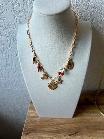 Collier à breloque soleil