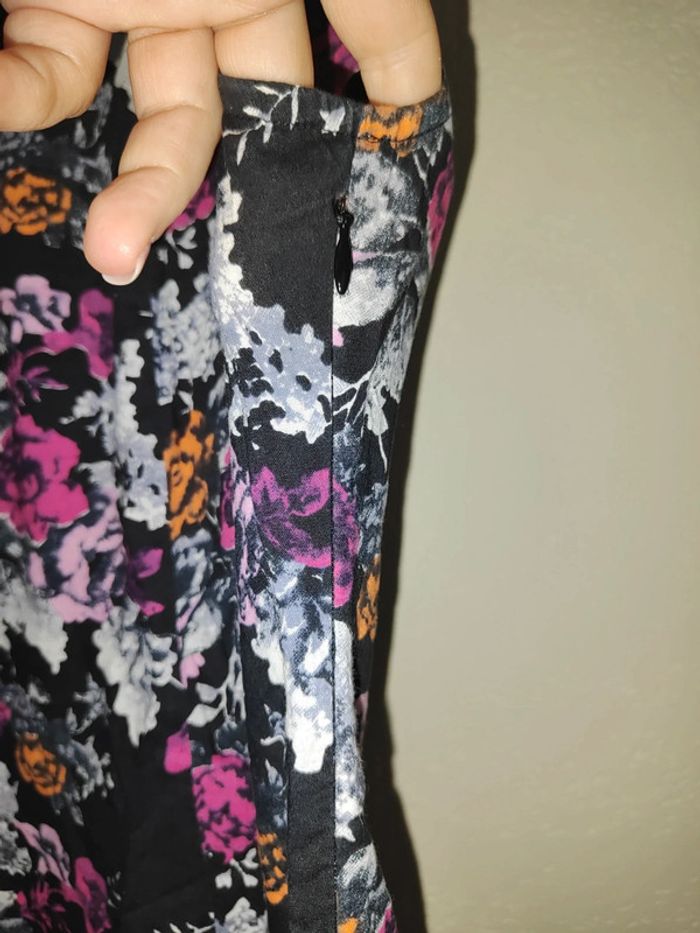 Haut noir et violet à fleur Bla Bla - photo numéro 4