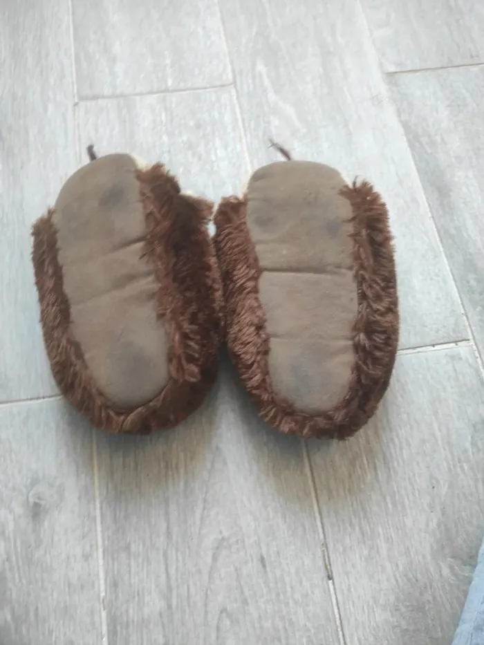 Chaussons taille 30 - photo numéro 2
