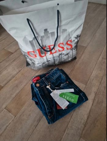 Jean  droit Guess taille 32