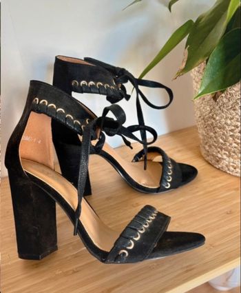 Talon à bride Boohoo
