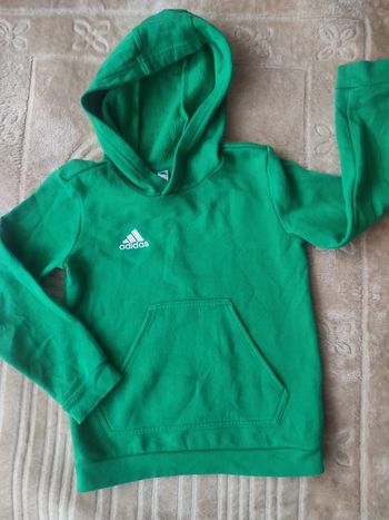 Pull à capuche adidas taille 7/8 ans