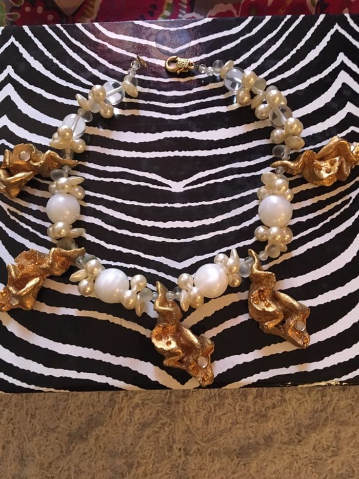 Collier doré