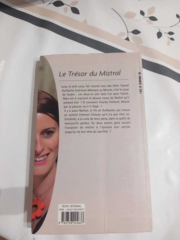 Livre Plus belle la vie - photo numéro 2