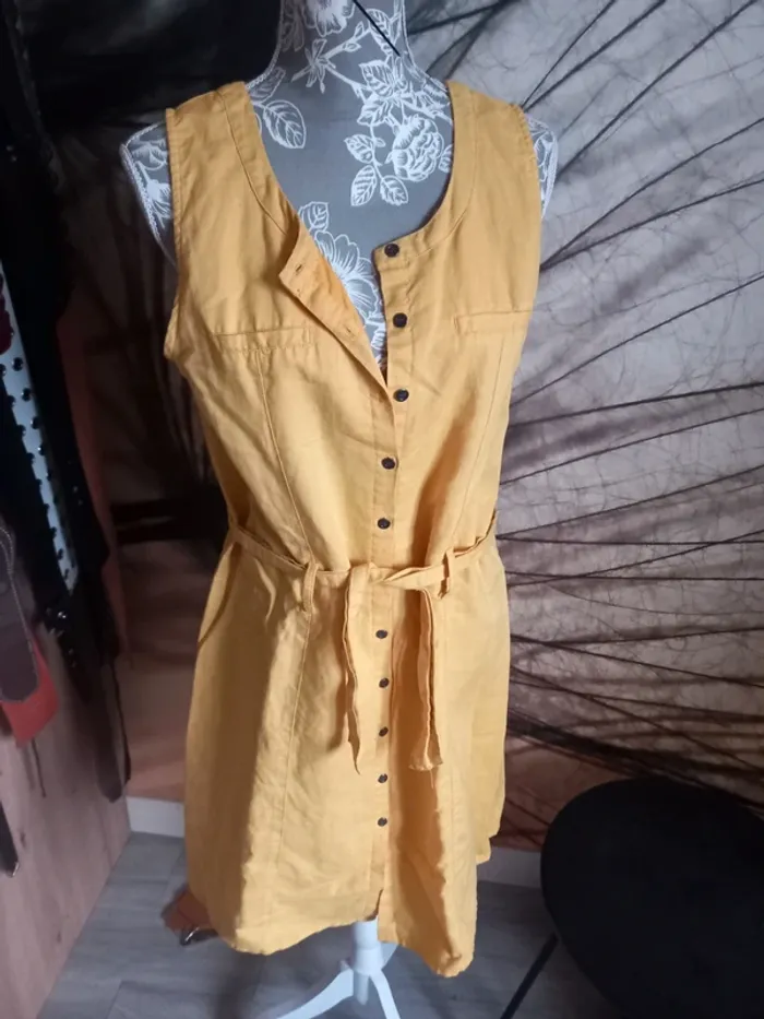 Robe jaune