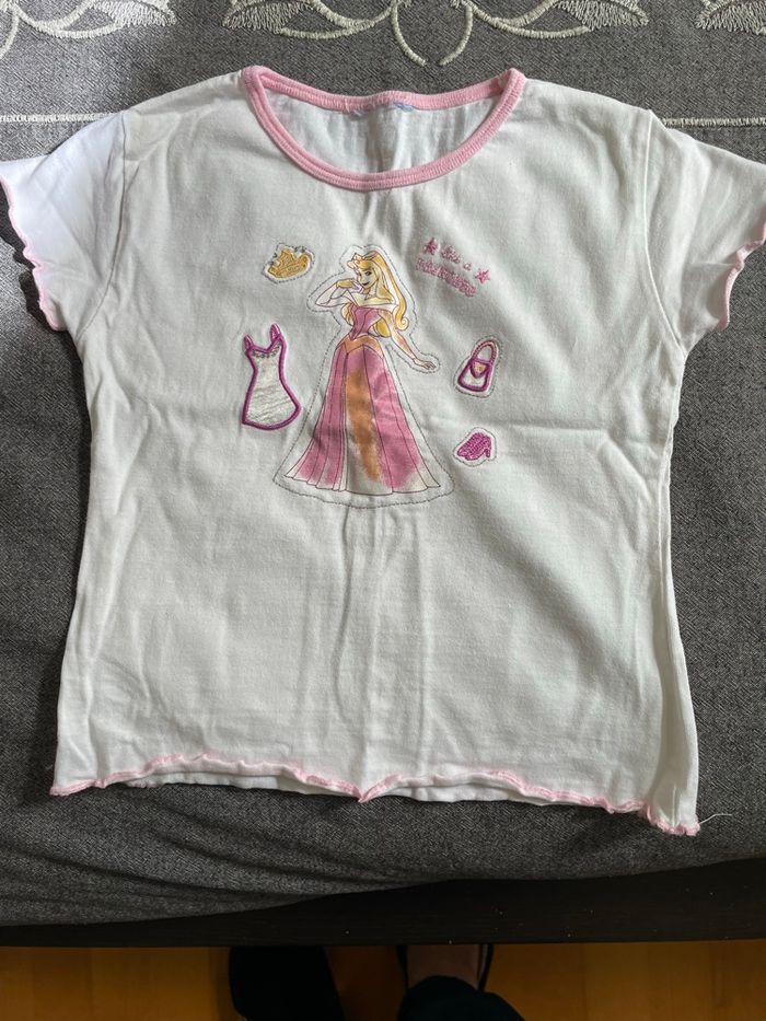 T.shirt princesse 18/24 mois - photo numéro 1