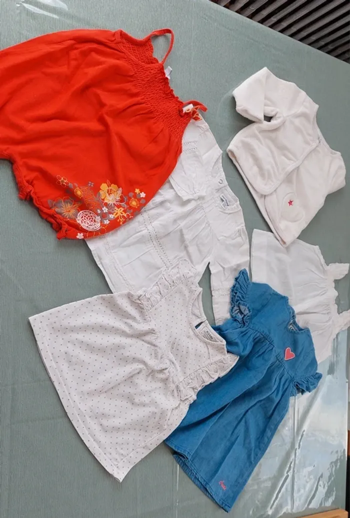 Lot 12 vêtements fille 12mois - photo numéro 2