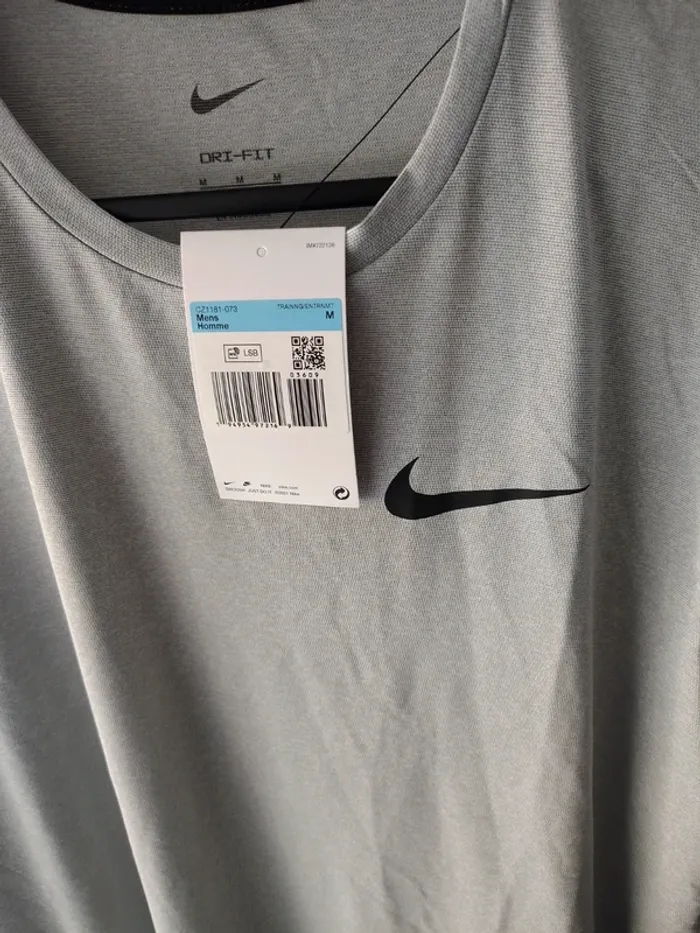 T-shirt Nike Pro Dri-Fit Race - photo numéro 3