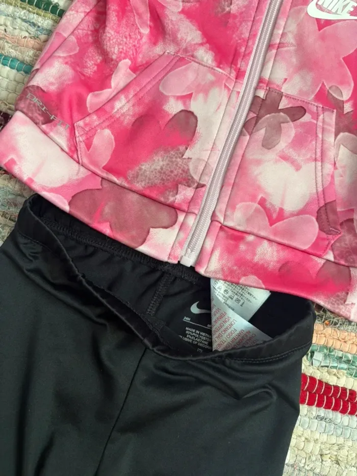 Ensemble Nike fille fleurs - photo numéro 2