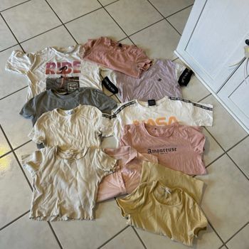 Lot de 10 tee shirt taille s 