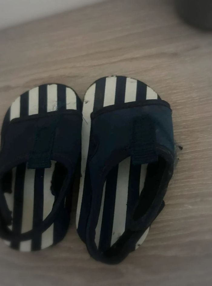 Sandale pour bébé  plage piscine  mesure  13  cm