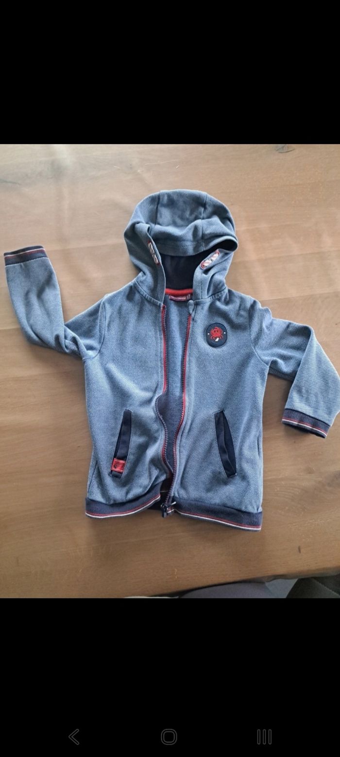 Lot vêtements 5 ans 110cm - photo numéro 4