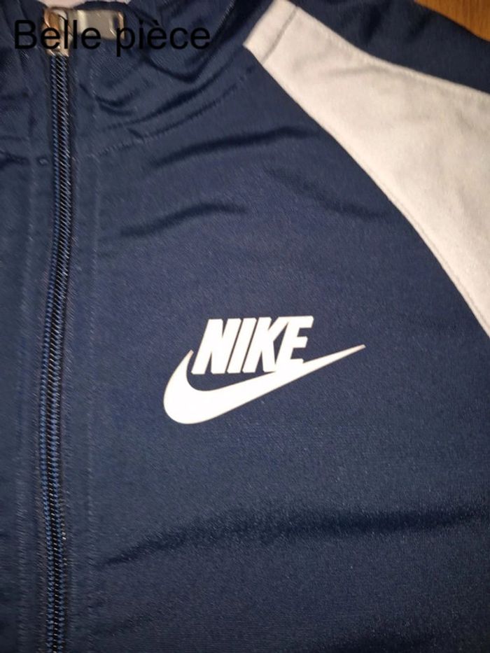 Veste survêtement nike enfants 12 /13 ans - photo numéro 2