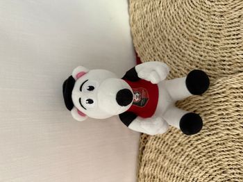 Peluche Erminig assise du stade rennais