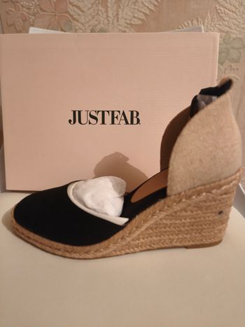 Sandales compensées