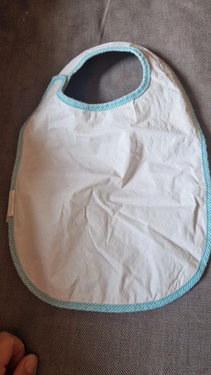 Lot bavoir plastique rose - photo numéro 4