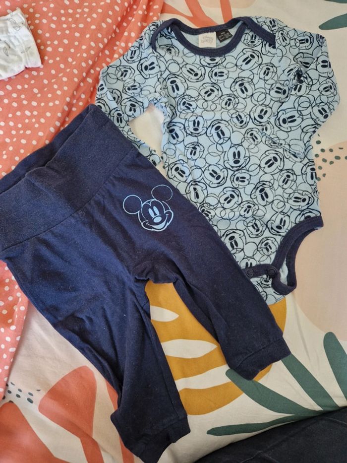 Ensemble mickey 2/6 mois