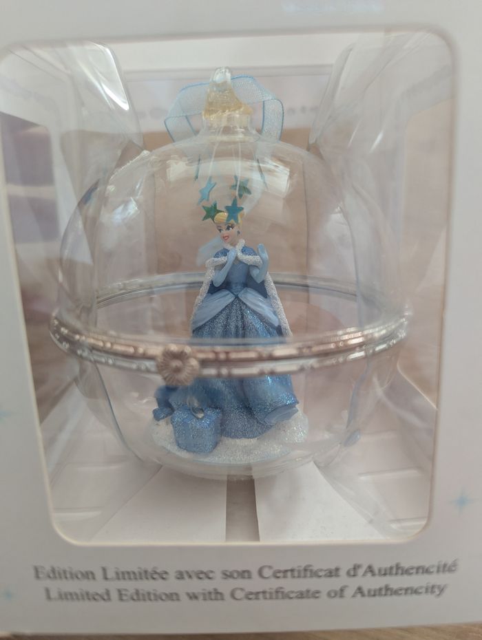 Boule Noël édition limitée Cendrillon