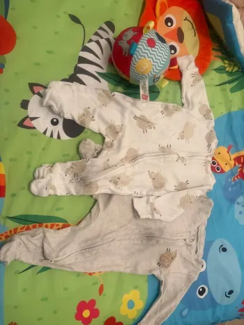 Pyjama primark collection mouton 0/3 mois 62cm