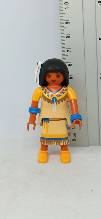 Femme indienne brune playmobil