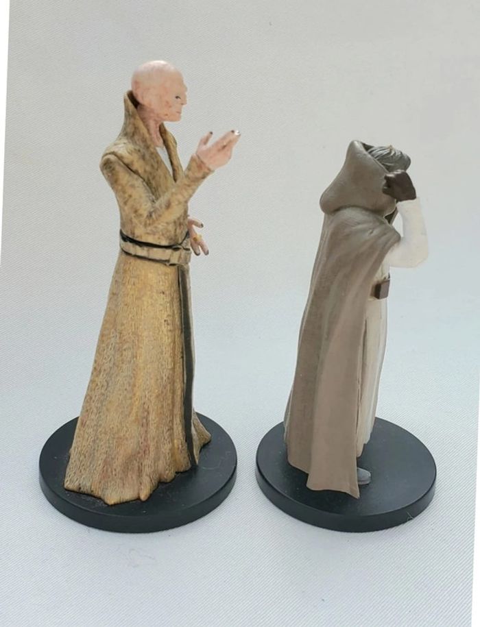 2 figurines Star Wars Disney Luke Skywalker et Snoke - photo numéro 4