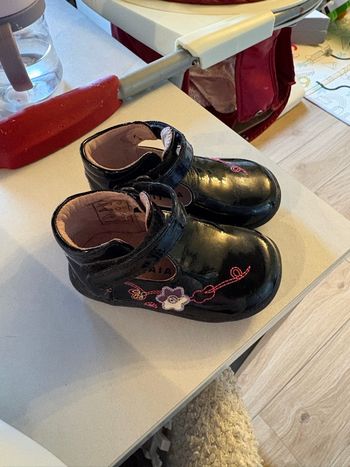 Chaussures taille 20