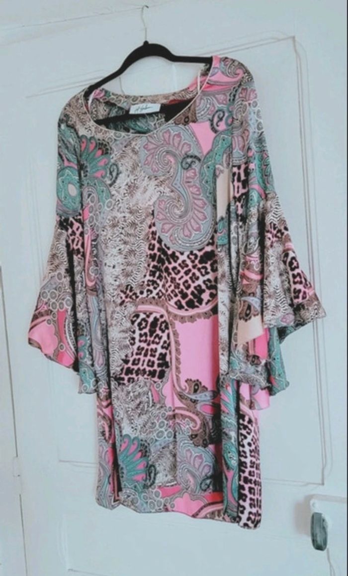 Robe tunique colorée manches longue évasée papillon. TU du 36 au 40. Jeff Gallano 🥰 - photo numéro 2