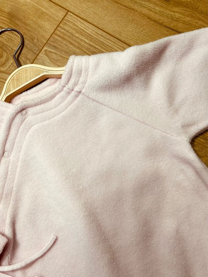 Taille 12 mois pyjama sur pyjama polaire fille Petit Bateau rose pale 🎀 - photo numéro 3