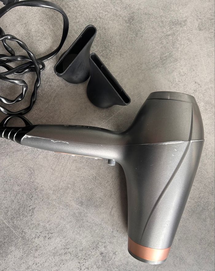 Sèche cheveux - photo numéro 2