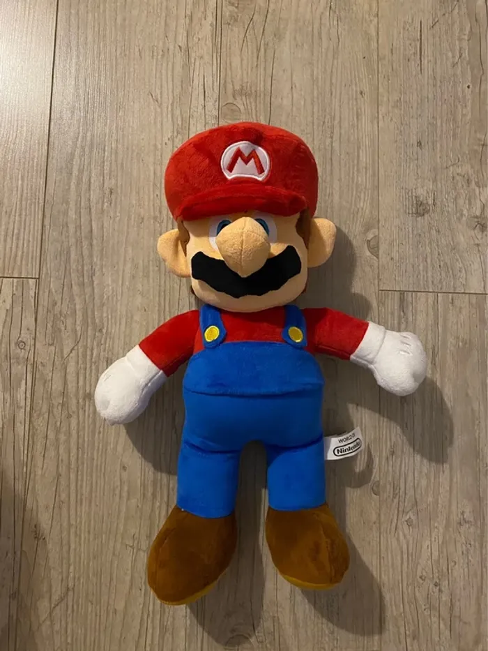 peluche mario