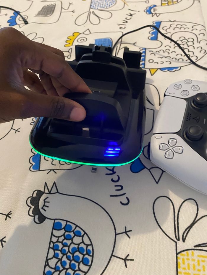 Support gaming et charger - photo numéro 5